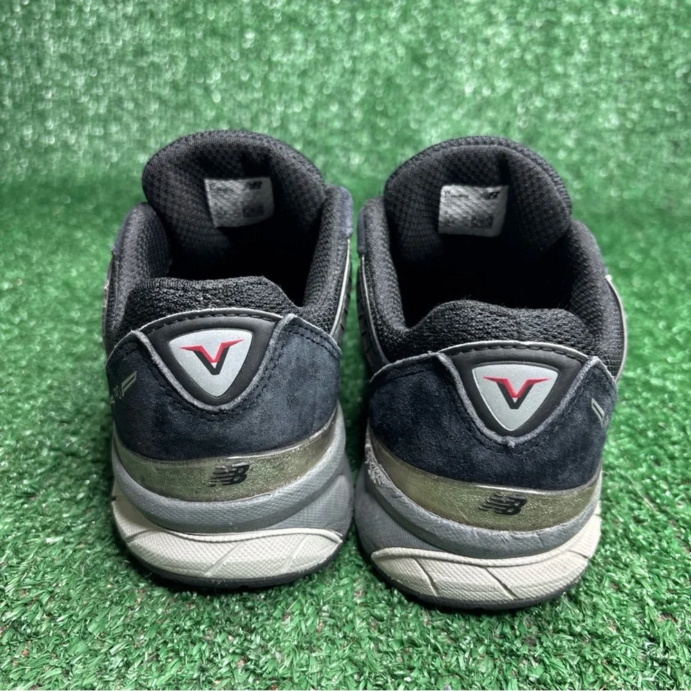 New Balance‎ 990v5 Shoes Boys Size 2 Black Running Sneakers